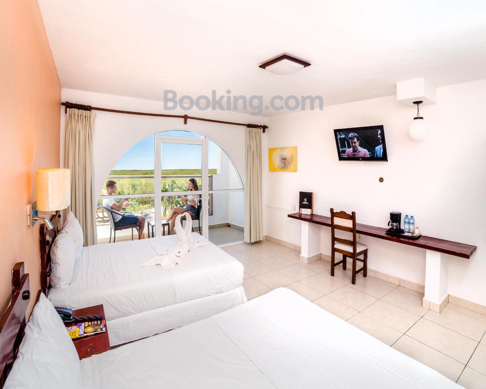 Chambre Double - Vue sur Piscine